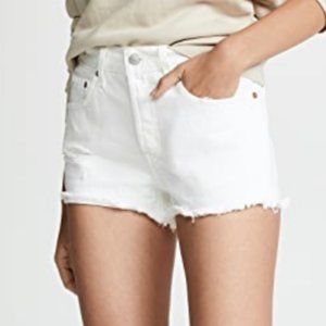 Levi’s 501 Shorts in Pearly White